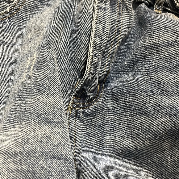 Shein Mom Jeans - Picture 4 of 9